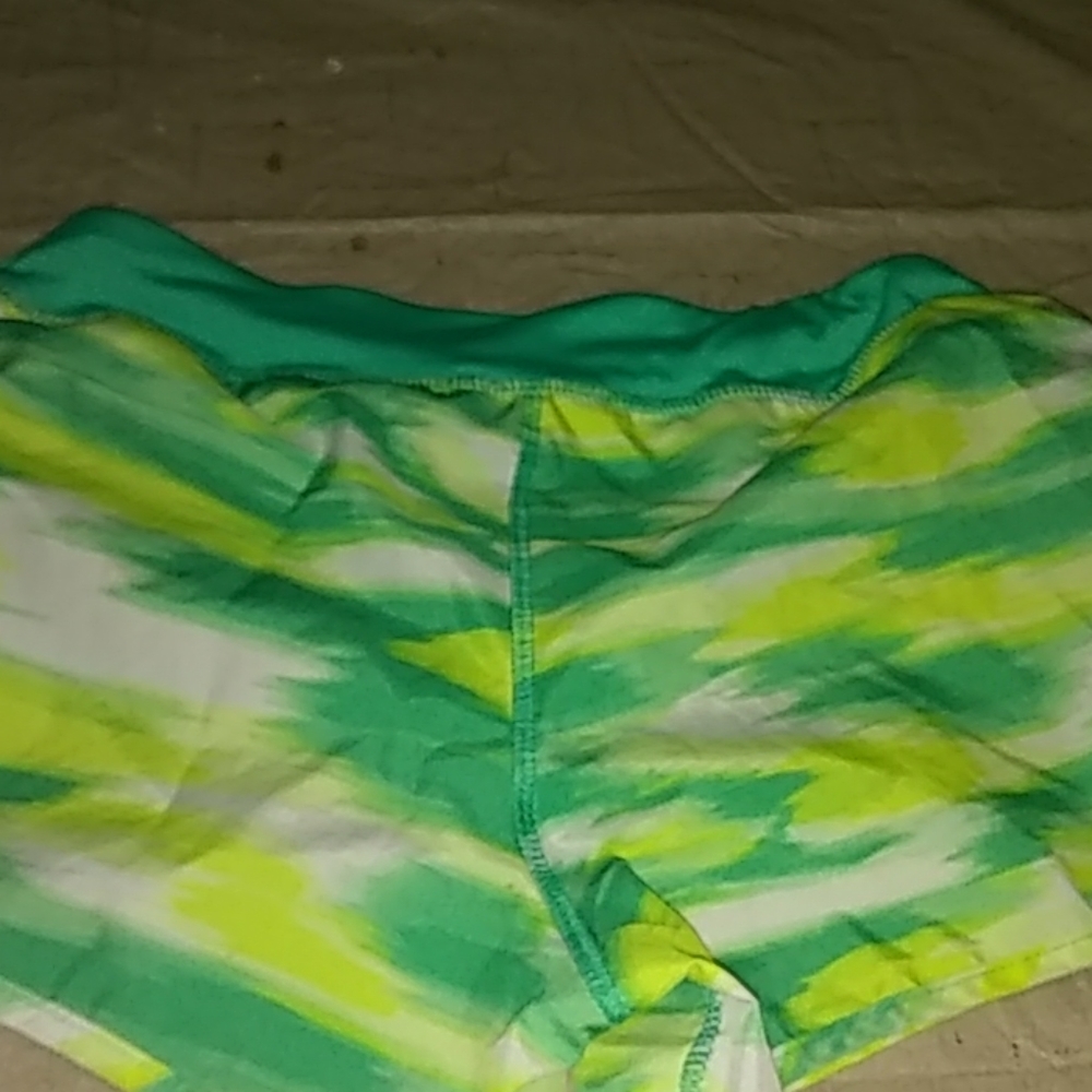 To small - Picture 2 of 3